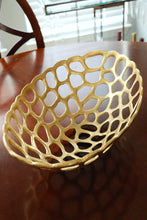 Load image into Gallery viewer, Gold Oval Looped Bread Basket
